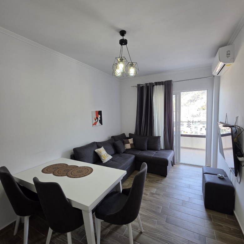 SHITET APARTAMENTI 2+1